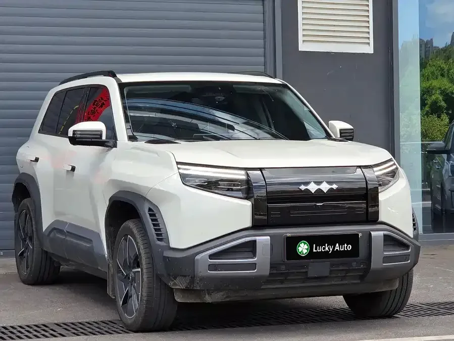 Fangchengbao T3 2025 4WD Max Beige Beige exterior